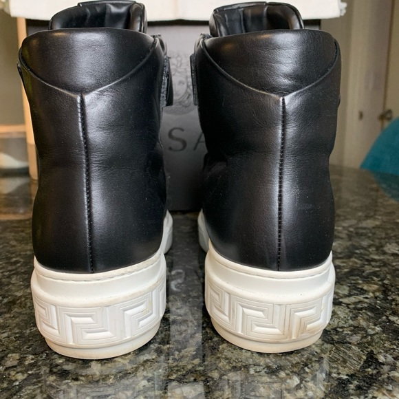 Versace High Top Black Medusa- Black - 37 - Picture 4 of 10